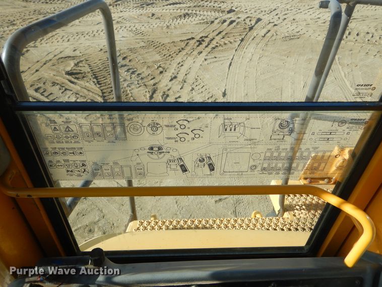 image for item MX9892 2005 Volvo L330E  wheel loader