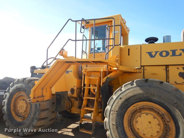 image for item MX9892 2005 Volvo L330E  wheel loader