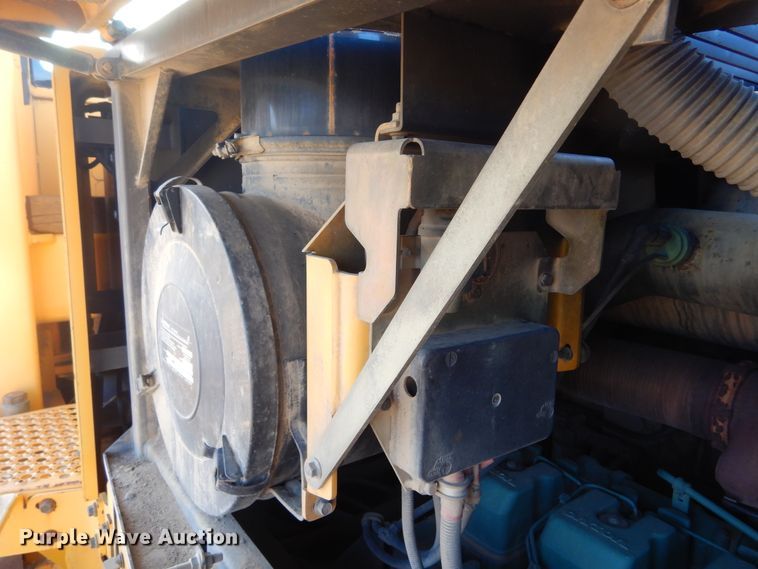 image for item MX9892 2005 Volvo L330E  wheel loader