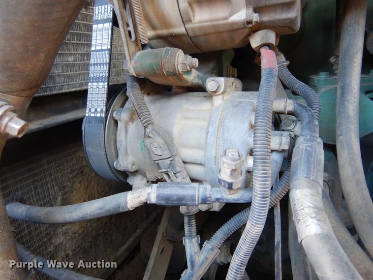 image for item MX9892 2005 Volvo L330E  wheel loader