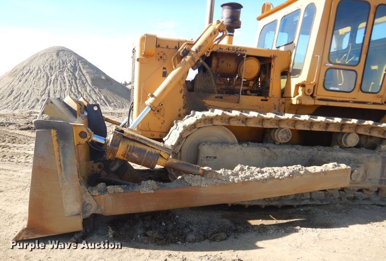 image for item MX9893 1976 International TD25C  dozer