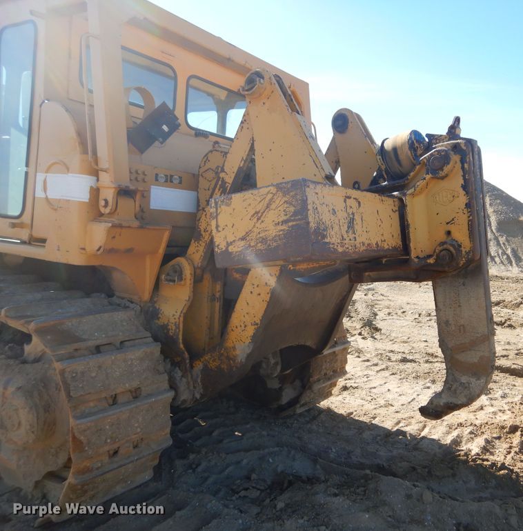 image for item MX9893 1976 International TD25C  dozer
