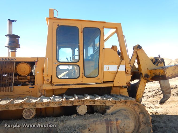 image for item MX9893 1976 International TD25C  dozer