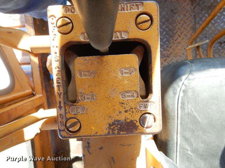 image for item MX9893 1976 International TD25C  dozer