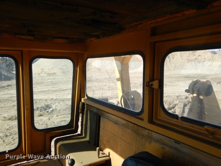 image for item MX9893 1976 International TD25C  dozer