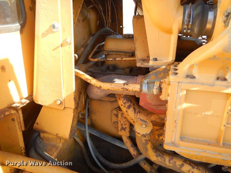 image for item MX9893 1976 International TD25C  dozer