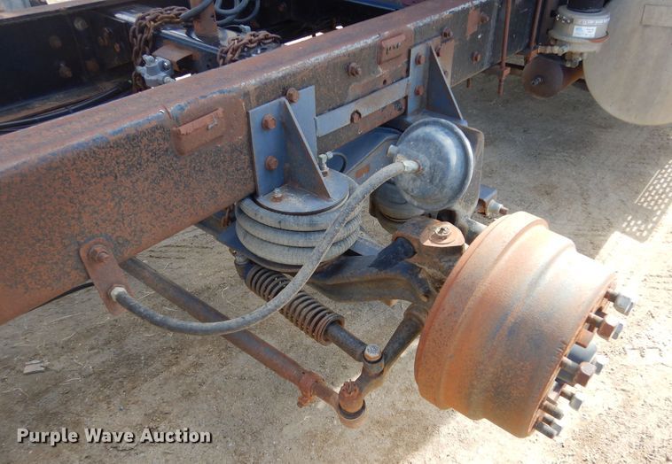 image for item MX9894 1996 International 9300  semi truck