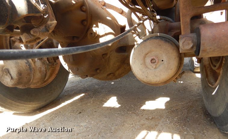 image for item MX9894 1996 International 9300  semi truck