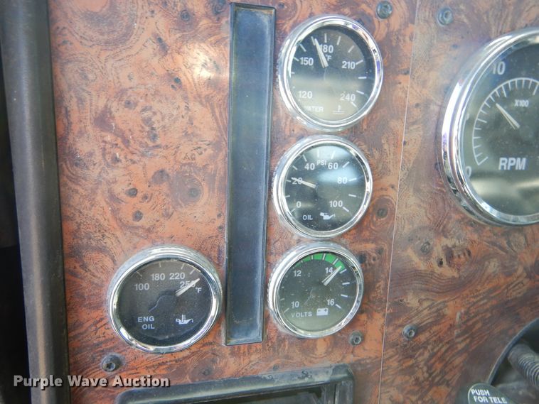 image for item MX9894 1996 International 9300  semi truck