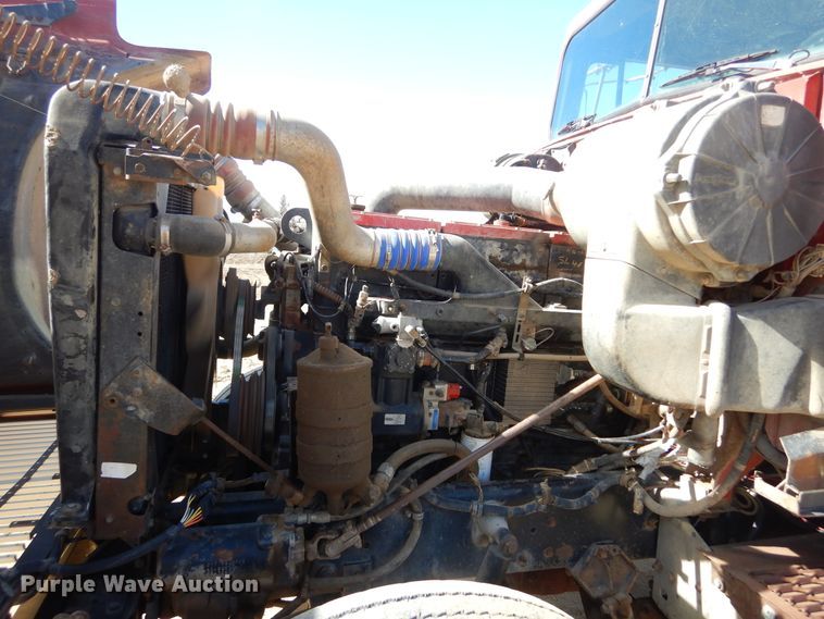 image for item MX9894 1996 International 9300  semi truck