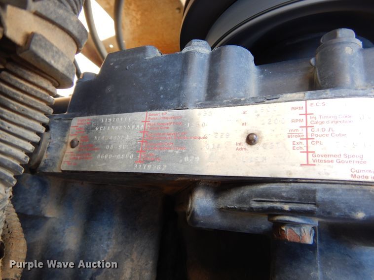 image for item MX9894 1996 International 9300  semi truck