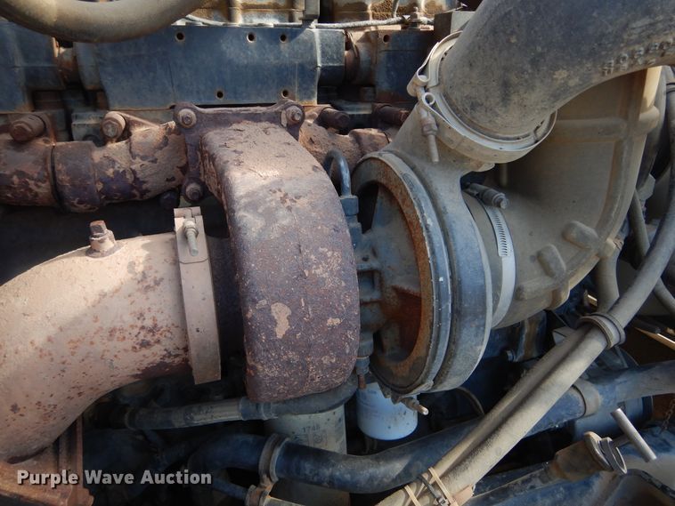 image for item MX9894 1996 International 9300  semi truck