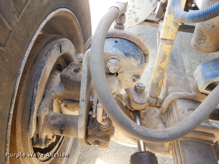 image for item MX9894 1996 International 9300  semi truck