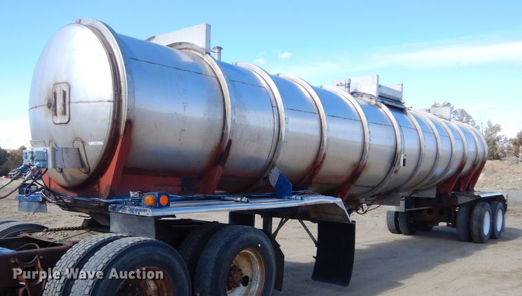 image for item MX9895 1979 Fruehauf TKP-F2-W-6500  tank truck