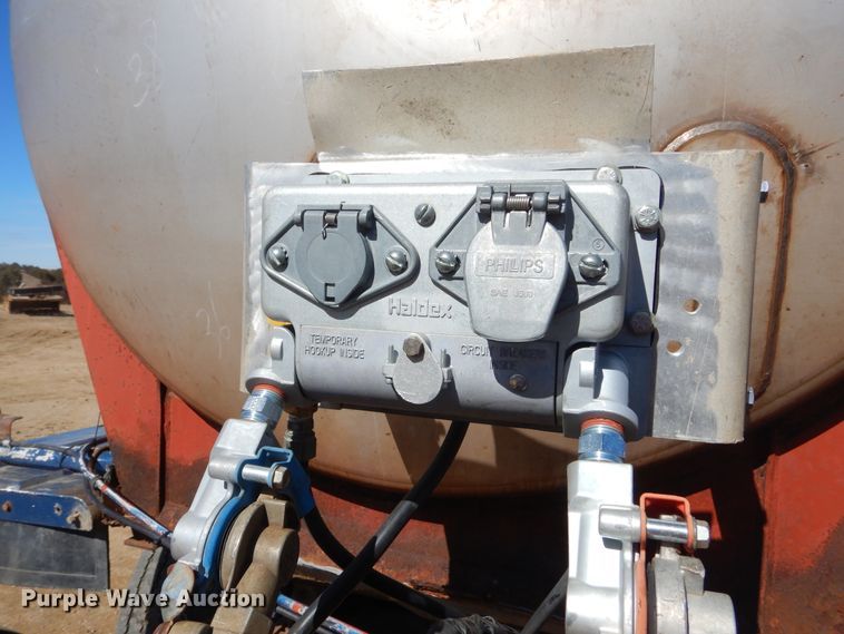 image for item MX9895 1979 Fruehauf TKP-F2-W-6500  tank truck