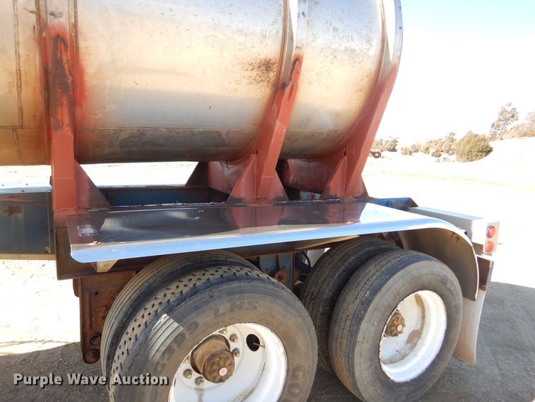 image for item MX9895 1979 Fruehauf TKP-F2-W-6500  tank truck