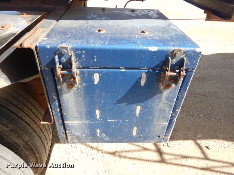 image for item MX9895 1979 Fruehauf TKP-F2-W-6500  tank truck