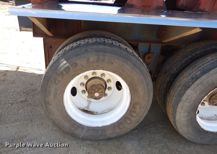 image for item MX9895 1979 Fruehauf TKP-F2-W-6500  tank truck