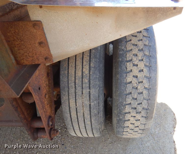 image for item MX9895 1979 Fruehauf TKP-F2-W-6500  tank truck