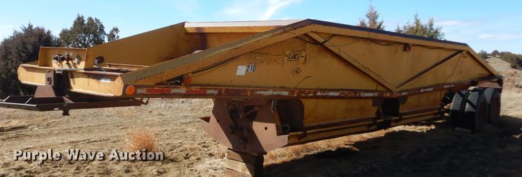 image for item MX9897 1982 Lance B20B39  bottom dump trailer