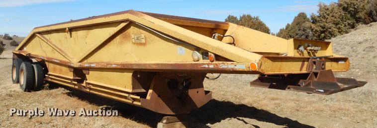 image for item MX9897 1982 Lance B20B39  bottom dump trailer