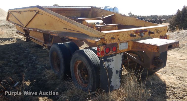 image for item MX9897 1982 Lance B20B39  bottom dump trailer