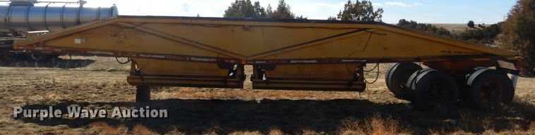 image for item MX9897 1982 Lance B20B39  bottom dump trailer