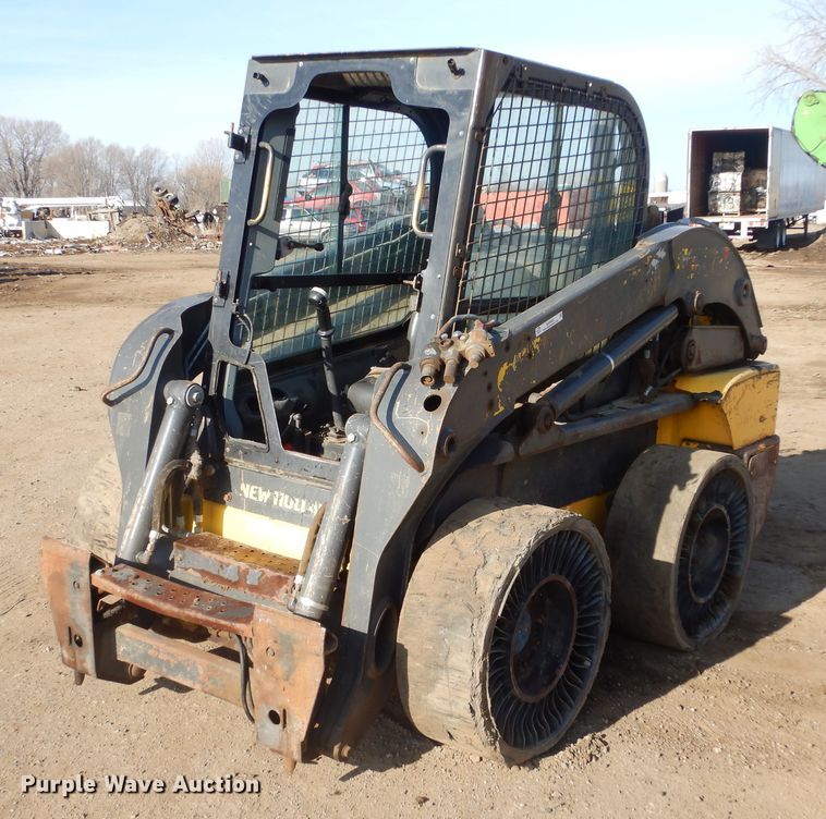 image for item MX9902 2013 New Holland L220  skid steer loader