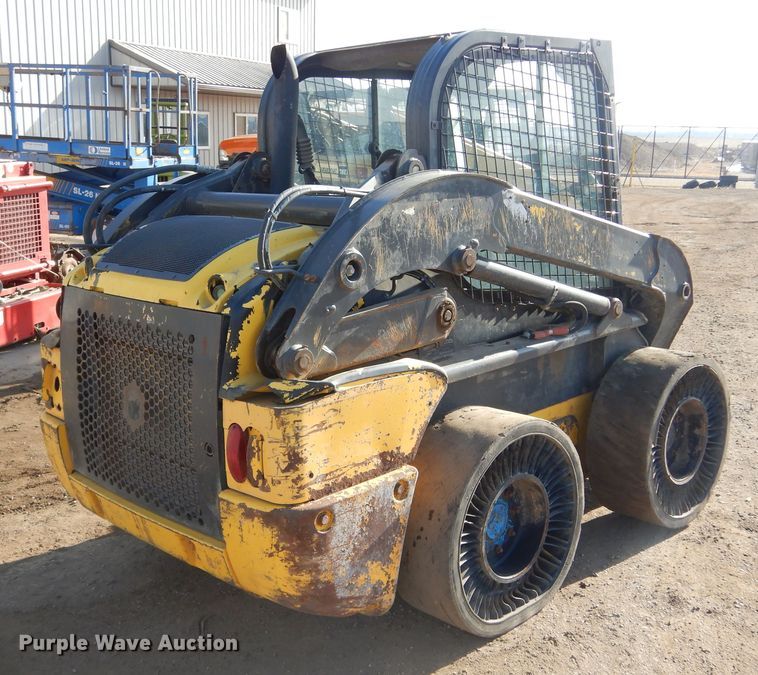 image for item MX9902 2013 New Holland L220  skid steer loader