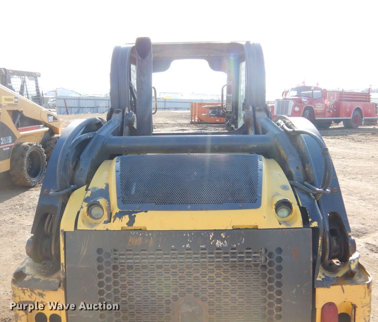 image for item MX9902 2013 New Holland L220  skid steer loader