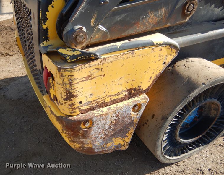 image for item MX9902 2013 New Holland L220  skid steer loader