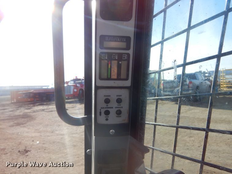 image for item MX9902 2013 New Holland L220  skid steer loader