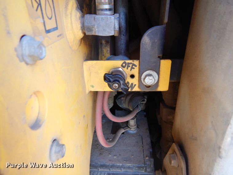 image for item MX9902 2013 New Holland L220  skid steer loader