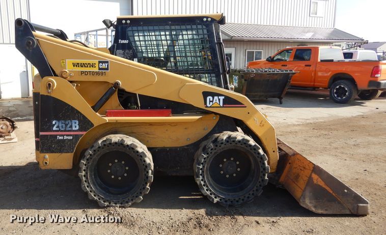 image for item MX9903 2005 Caterpillar 262B  skid steer loader