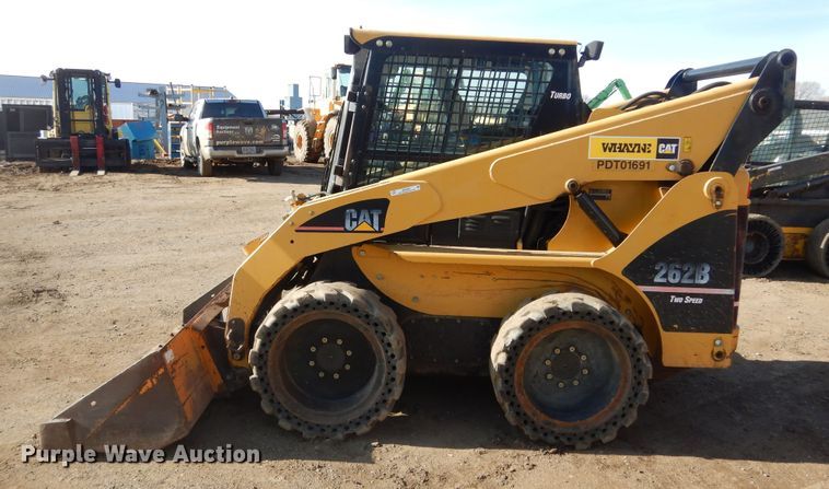 image for item MX9903 2005 Caterpillar 262B  skid steer loader
