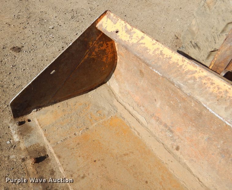 image for item MX9903 2005 Caterpillar 262B  skid steer loader