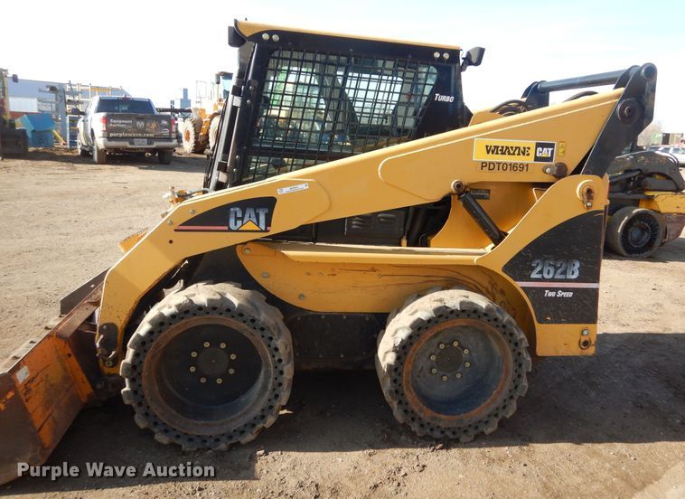 image for item MX9903 2005 Caterpillar 262B  skid steer loader
