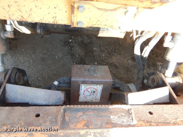 image for item MX9903 2005 Caterpillar 262B  skid steer loader