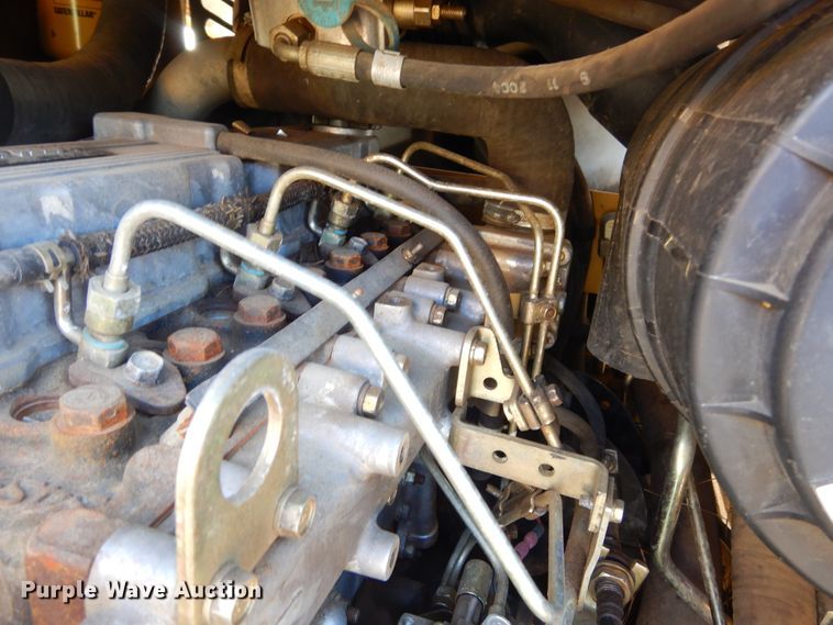 image for item MX9903 2005 Caterpillar 262B  skid steer loader