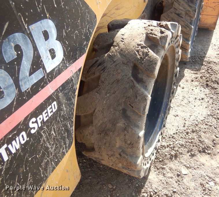 image for item MX9903 2005 Caterpillar 262B  skid steer loader