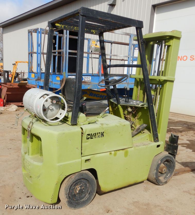 image for item MX9905 Clark C500-45  forklift