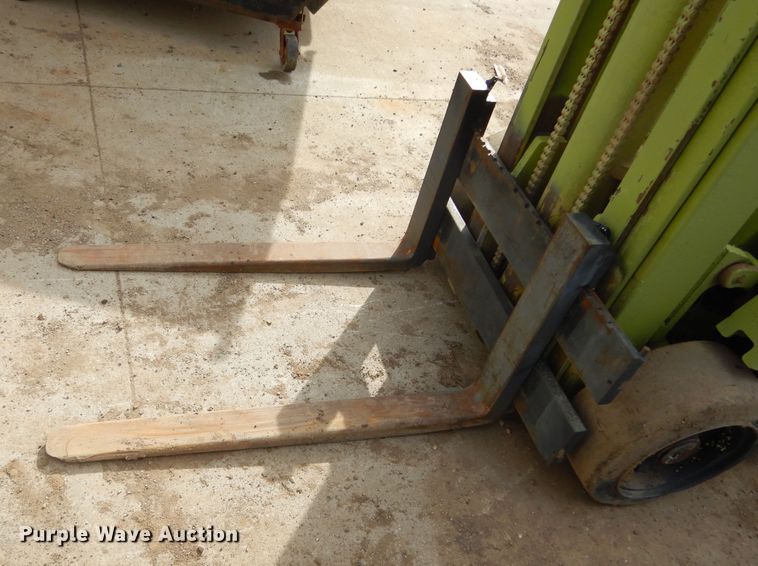 image for item MX9905 Clark C500-45  forklift