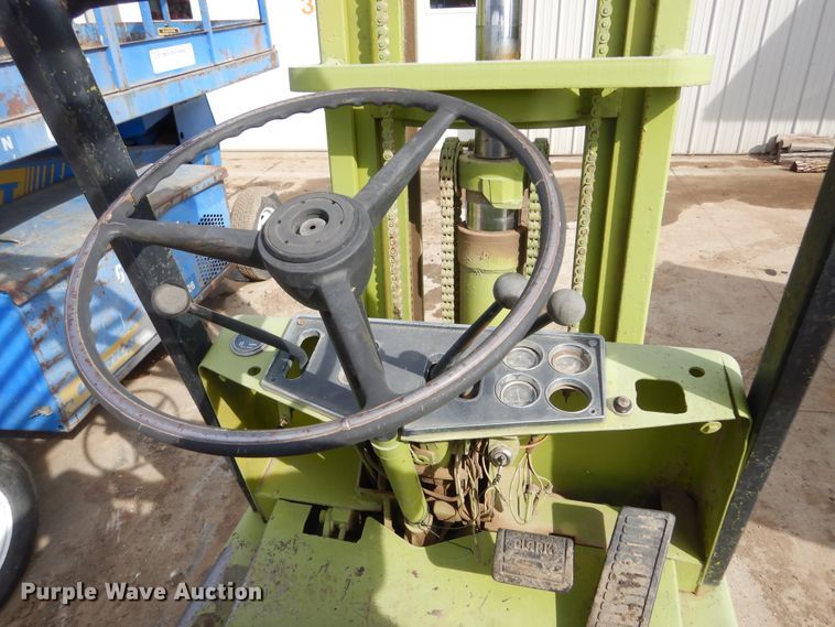 image for item MX9905 Clark C500-45  forklift