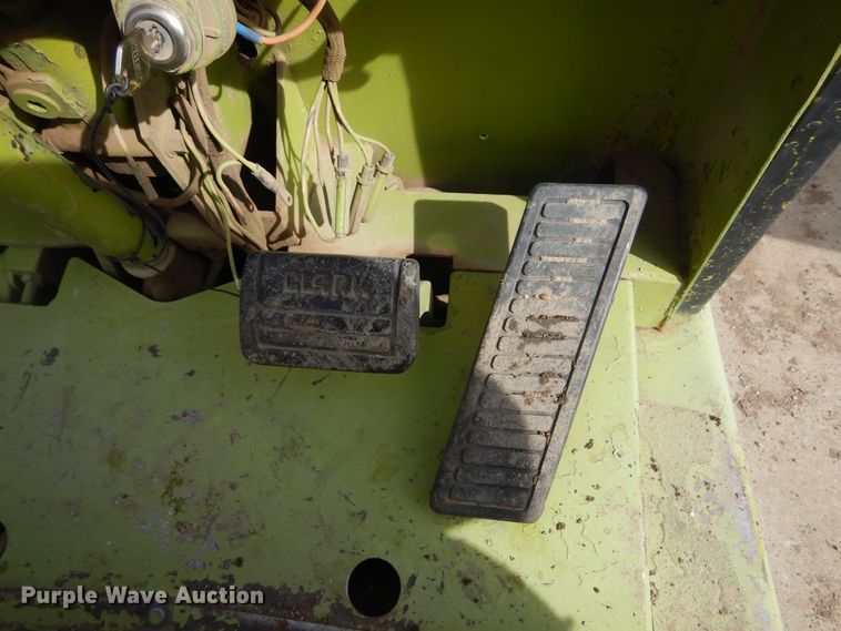 image for item MX9905 Clark C500-45  forklift