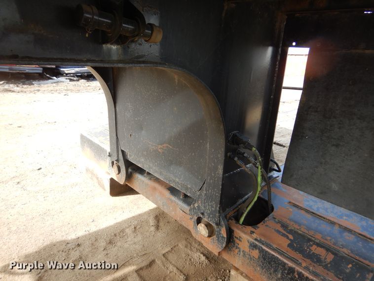 image for item MX9906 2001 Talbert TDW-30-SRG-TI  lowboy equipment trailer