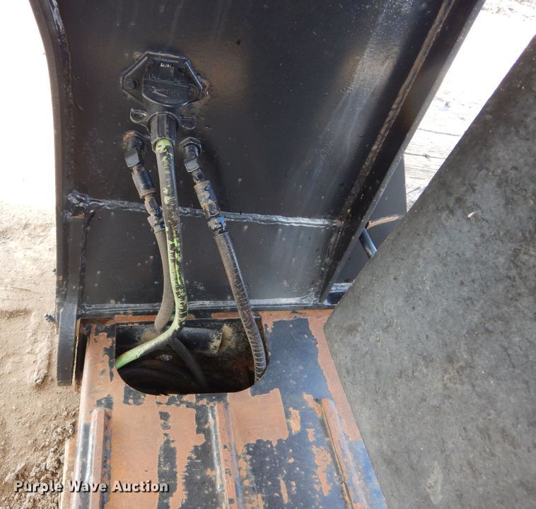 image for item MX9906 2001 Talbert TDW-30-SRG-TI  lowboy equipment trailer