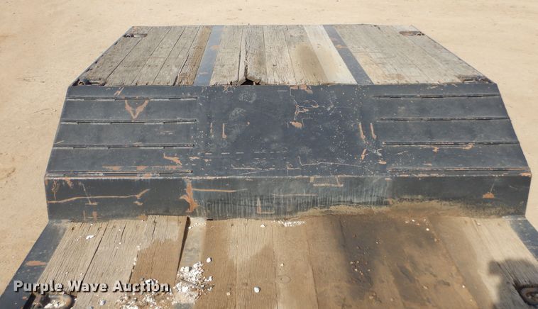 image for item MX9906 2001 Talbert TDW-30-SRG-TI  lowboy equipment trailer