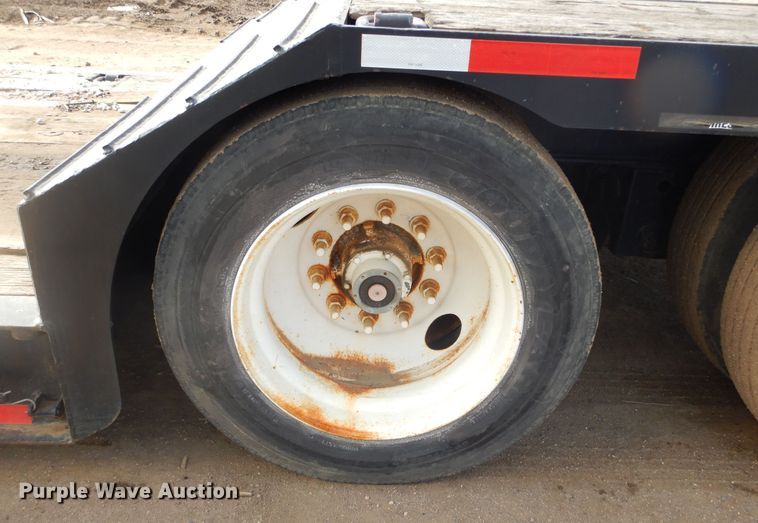 image for item MX9906 2001 Talbert TDW-30-SRG-TI  lowboy equipment trailer