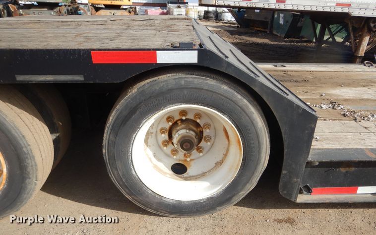 image for item MX9906 2001 Talbert TDW-30-SRG-TI  lowboy equipment trailer