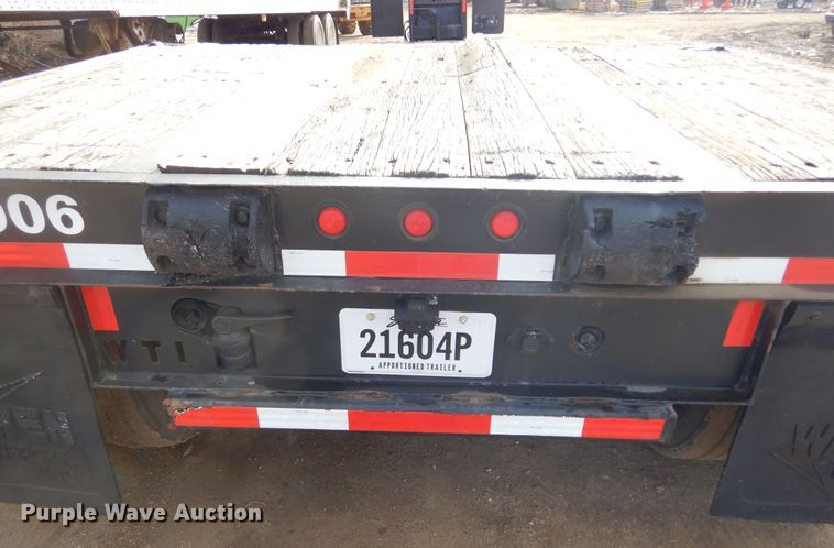 image for item MX9906 2001 Talbert TDW-30-SRG-TI  lowboy equipment trailer